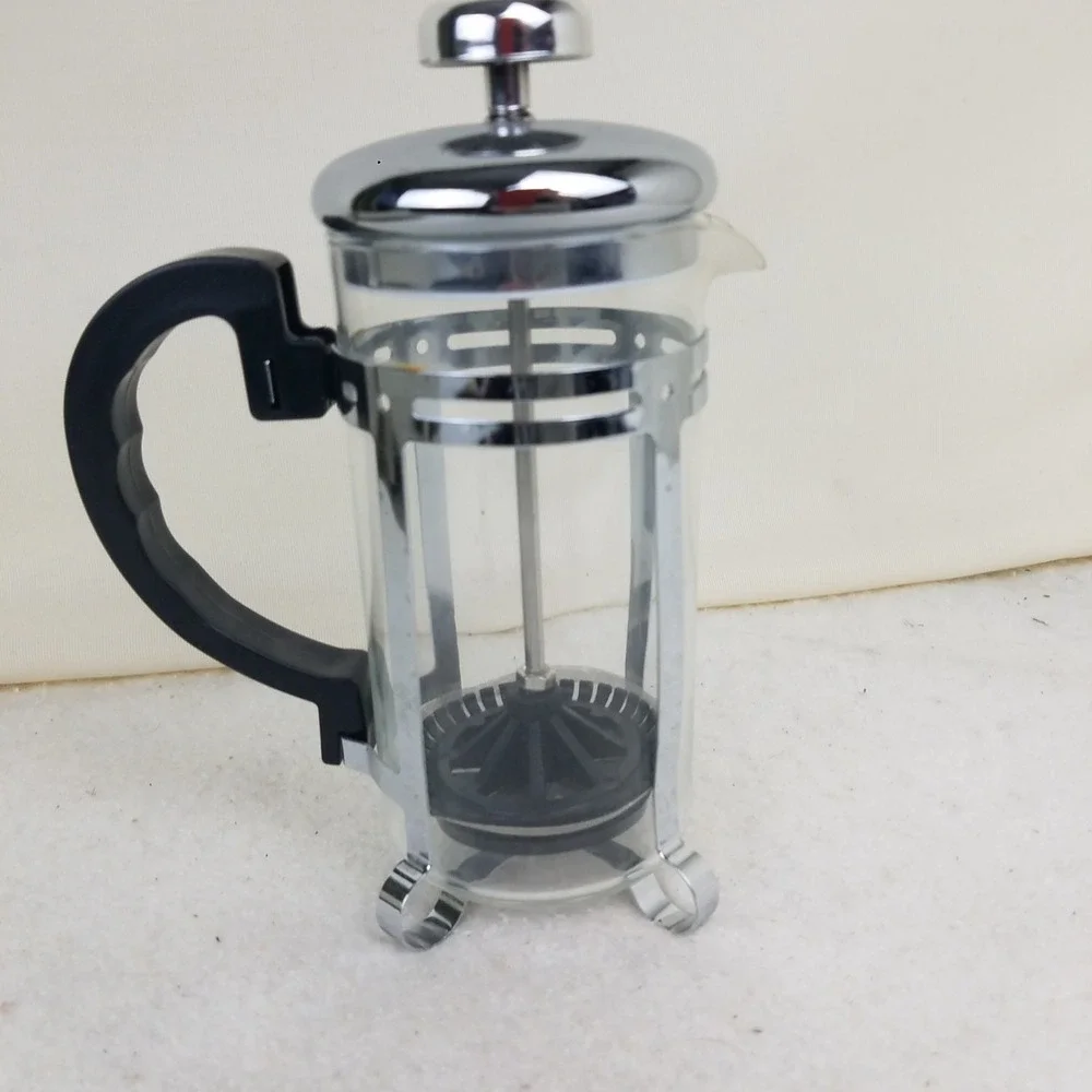 French Press Coffee Maker, Silver Chrome Accent sm‎ 2 cup personal 14 oz - Picture 4 of 8